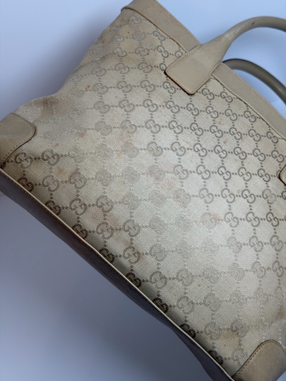 Gucci GG Canvas Tote Bag in Beige Canvas and Leather Trim - Picture 5 of 15